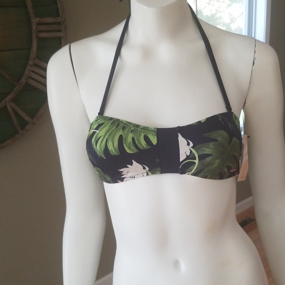 Lively swim top